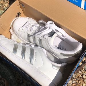 Adidas Superstar white/silver sneakers